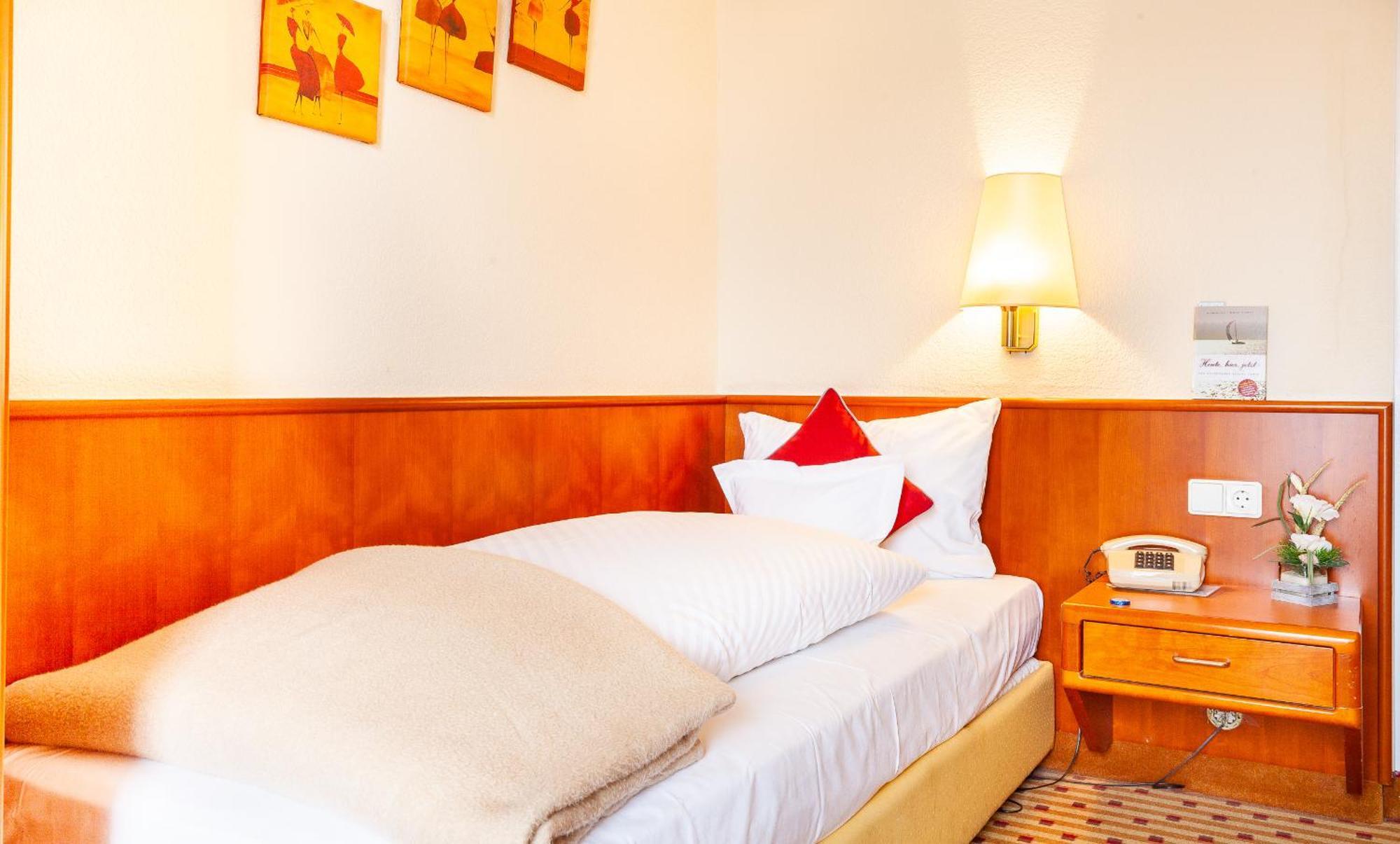 נורדרני Hotel Friese מראה חיצוני תמונה